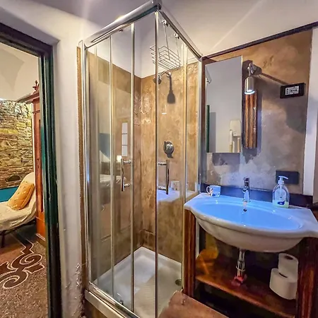 דירה Lovingenoa Old - Stone