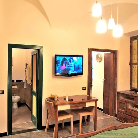 Apartment Lovingenoa Old Stone Genoa