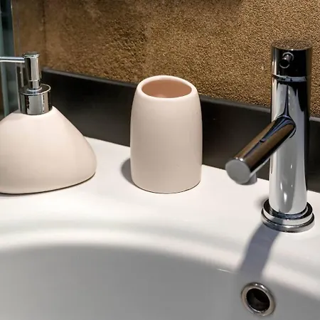 Апартаменты Lovingenoa Old - Stone Генуя