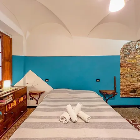Apartment Lovingenoa Old Stone