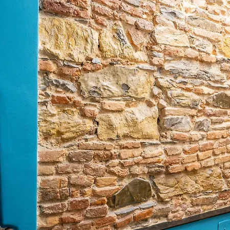 Lovingenoa Old - Stone Апартаменты *